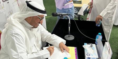 الأسمري يستعرض ( ومن الشعر … شاهد ودليل ) في أدبي الطائف