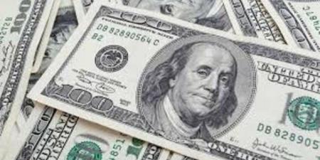 الدولار يتذبذب مع ترقب المستثمرين لتوقعات الفائدة وتوترات الشرق الأوسط
