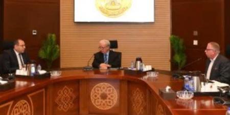نائب رئيس مجلس الوزراء يتابع مستجدات تنفيذ مشروع تطوير صناعة الغزل والنسيج