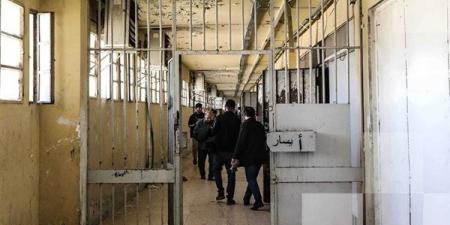 رويترز: 25 قتيلا و100 جريح في اشتباكات داخل سجن بسريلانكا