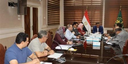 محافظ القليوبية يتابع الموقف التنفيذي لمشروعات مياه الشرب والصرف الصحي