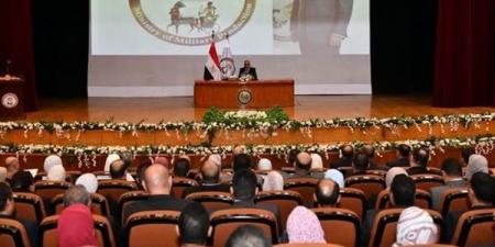 وزير الإنتاج الحربي: الاستثمار في العنصر البشري يمثل الركيزة الأساسية لتطوير الصناعة