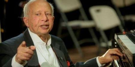 بعد رحيله، كيف ساهم هاني شنودة في اكتشاف موهبة عمرو دياب ومحمد منير الفنية؟