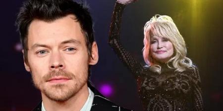 هاري ستايلز يكرم الراحلة دوللي بارتون في حفله بنيويورك بأغنيتها «سأحبك دائما»