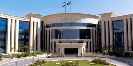 بعد تداول فيديو "تقبيل طفلة"، الداخلية تكشف ملابسات الواقعة