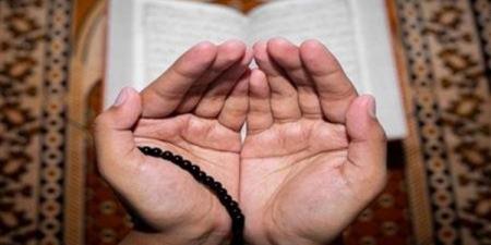 "اللهم إني أتمنى سجدة على أرض مكة "، دعاء الذهاب للعمرة بعد صلاة الفجر