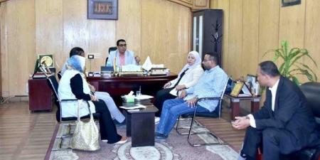 نائب محافظ الأقصر يلتقي ممثلي الكيانات الشبابية لإطلاق مبادرة شاملة للنظافة والتجميل