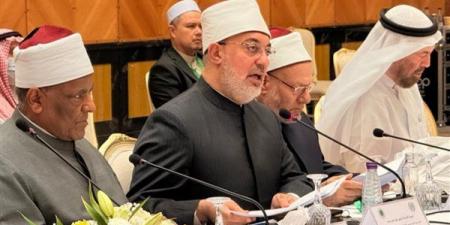 خلال مشاركته في ندوة مجمع الفقه الإسلامي، مفتي الجمهورية يطرح توصيات لمواجهة العنف ضد المرأة