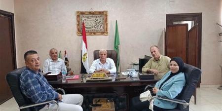 زراعة الشرقية تعقد اجتماعًا مع شؤون البيئة لمناقشة استعدادات مواجهة السحابة السوداء