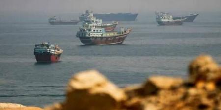 "بلومبرج": إيران ستعلن اتفاقا بشأن إنشاء ممر ملاحي مؤقت عبر هرمز