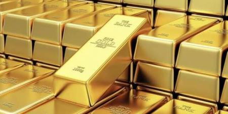 الذهب يتراجع مع تعزيز صعود النفط لتوقعات رفع الفائدة الفيدرالية