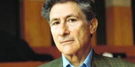 إدوارد سعيد، المفكر الفلسطينى الذي كشف عورة المثقفين وحطم أصنام الغرب في عقر دارهم