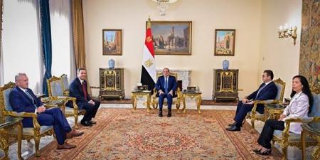 الرئاسة في أسبوع.. السيسي يوجه بمتابعة الموقف التنفيذي لمنظومة كارت الخدمات الحكومية الموحد.. يستقبل مدير الاستخبارات المركزية الأمريكية ورئيس تيار الحكمة العراقي ووزيري دفاع قبرص واليونان