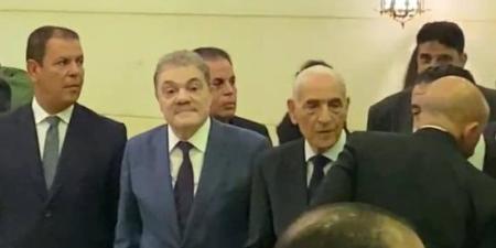 رئيس الوفد يتلقى العزاء في وزير العدل الأسبق المستشار أحمد الزند