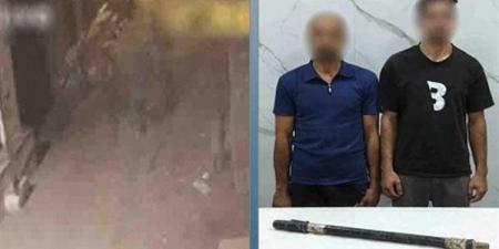 ضبط عاملين بتهمة الاعتداء على آخر بعصا خشبية في الشرقية