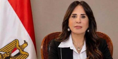 وزيرة الإسكان تتابع موقف تنفيذ عدد من المشروعات وملفات العمل بالفيوم الجديدة