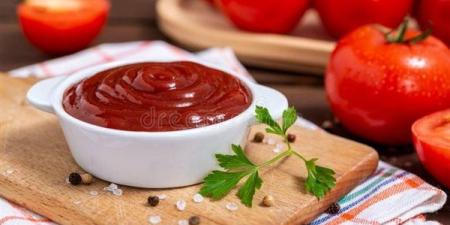 طريقة عمل الكاتشب في البيت بطعم شهي وقوام مضبوط