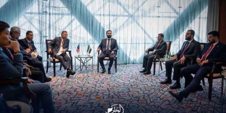 وزير الداخلية يبحث مع مسؤولين ماليزيين وكويتيين آفاق التعاون الأمني المشترك
