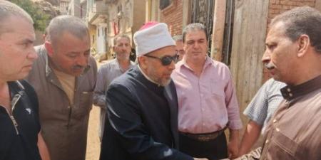 وفد بقيادة رئيس منطقة الشرقية الأزهرية يقدم واجب العزاء في وفاة طالبة