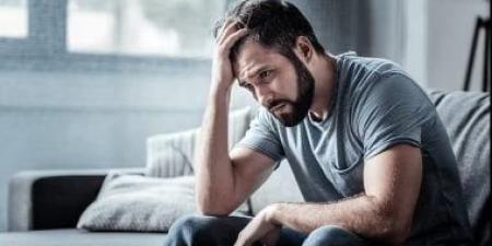 كيف يسبب الشعور  بالوحدة والعزلة الاجتماعية الأمراض المزمنة.. دراسة تحذر