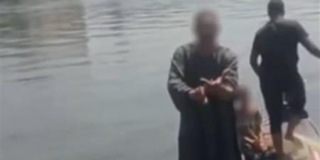 ضبط صياد منع تنظيف حشائش النيل وتعدى بالسب على العاملين في الجيزة