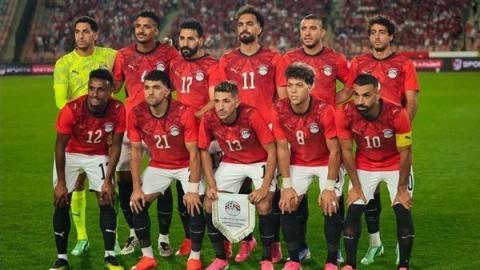 سفير مصر بجنوب السودان يكشف أجواء مواجهة الفراعنة، ويحذر: المباراة مش سهلة