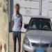 تأخر المشروبات أشعل غضبه، سائق يحطم مقهى بسيارته في البحيرة (فيديو)