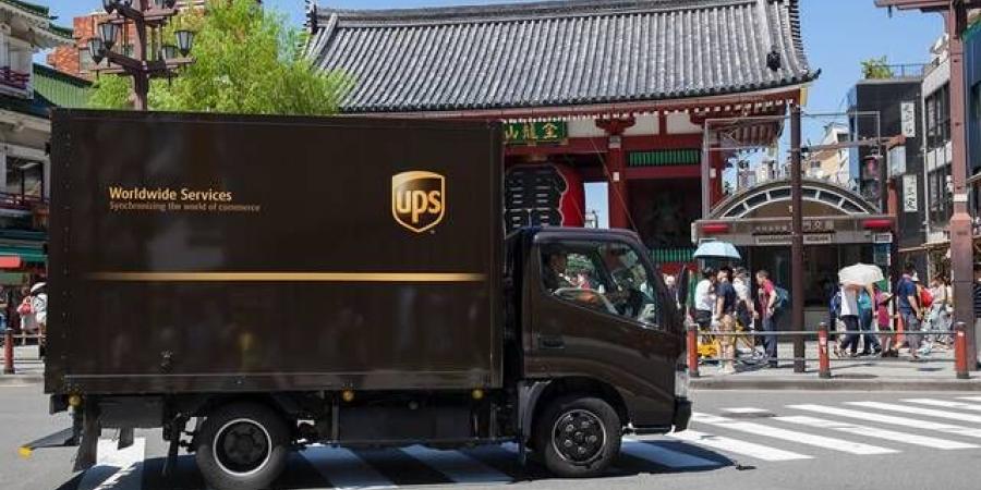 "باركليز"
      يخفض
      تصنيف
      أسهم
      "UPS"
      لأقل
      من
      الوزن
      المتساوي