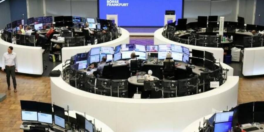 أسهم
      أوروبا
      ترتفع
      مع
      احتمال
      إنهاء
      الحرب
      بين
      روسيا
      وأوكرانيا