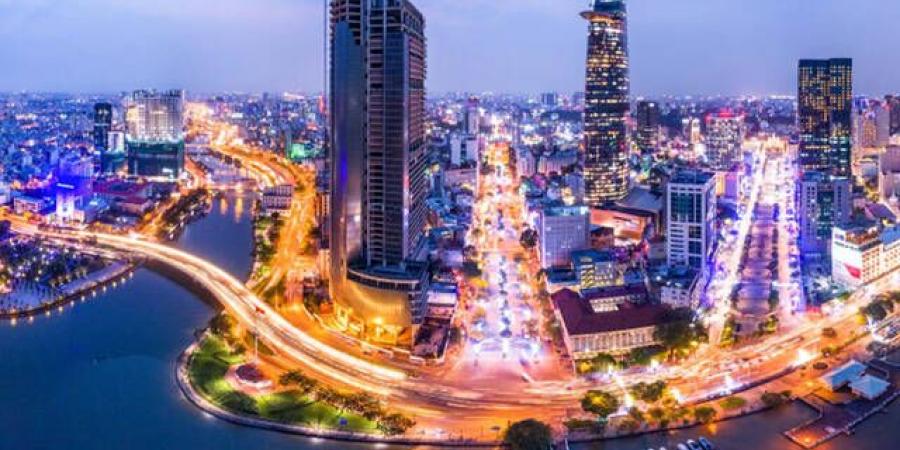 فيتنام
      تستثمر
      48
      مليار
      دولار
      في
      مشاريع
      لتعزيز
      النمو