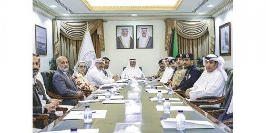محافظ
العاصمة:
توحيد
الجهود
وتفعيل
الحملات
التوعوية
لرفع
مستوى
الوعي
المروري
