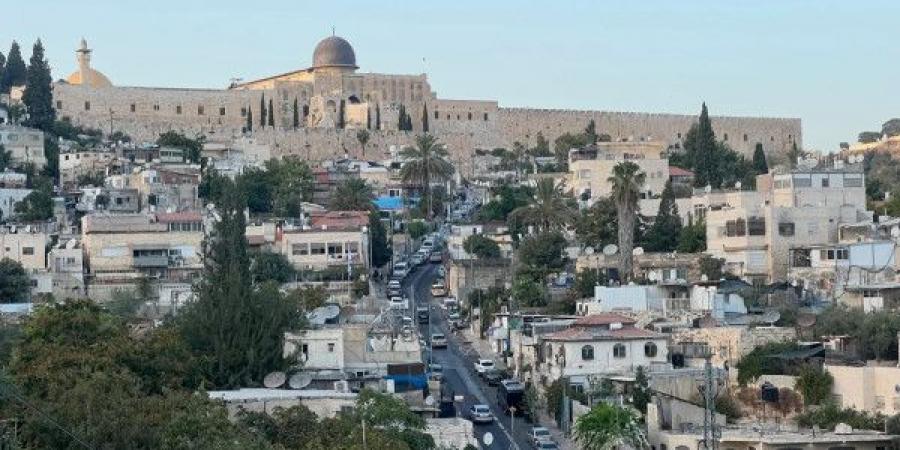 الاحتلال يقتحم سلوان ويحاصر منزلا