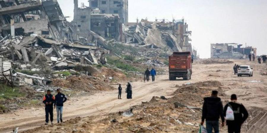 هآرتس: جمعية يديرها إسرائيلي وراء تنظيم رحلات هجرة سرية من غزة عبر مطار رامون