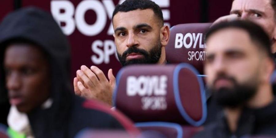 أول غياب لـ"ملك ليفربول" مُنذ 1988 يومًا.. سلوت يكشف سر استبعاد محمد صلاح