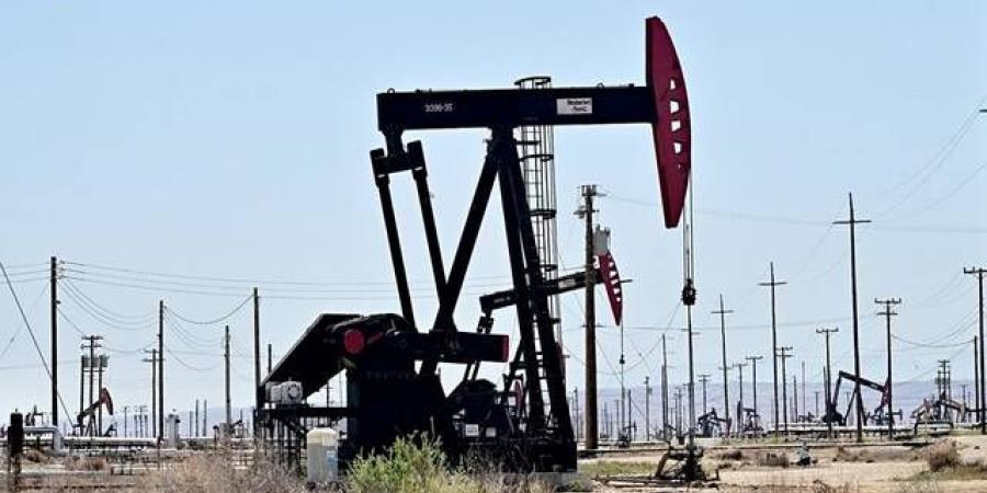 انخفاض أسعار النفط مع تراجع حدة التوترات في إيران