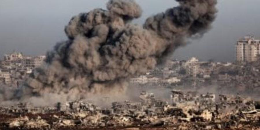 استشهاد 3 فلسطينيين وإصابة آخرين في قصف إسرائيلي على وسط وشمال غزة