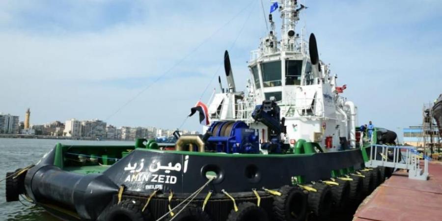 إنقاذ بحارة في خليج السويس من حريق