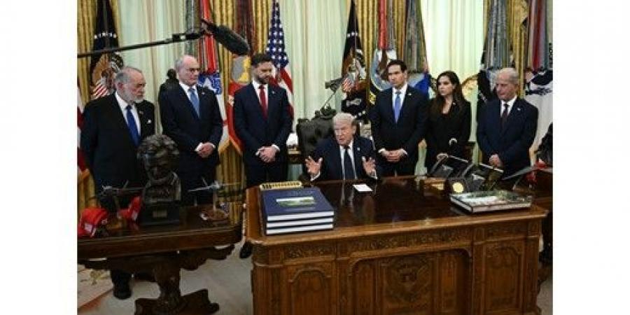 ترامب يُعلن تمديد وقف إطلاق النار بين إسرائيل ولبنان 3 أسابيع: "لحظة تاريخية كبرى للعالم"