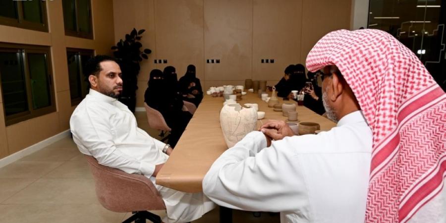بيت الثقافة بجازان ونادي «حرف» 
ينظمان ورشا متخصصة في فنون الخزف والحرق والتزجيج
