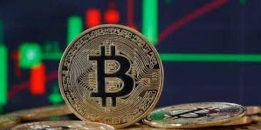 "بيتكوين" تتجاوز 62,000 دولار وسط ترقب هدنة في الشرق الأوسط
