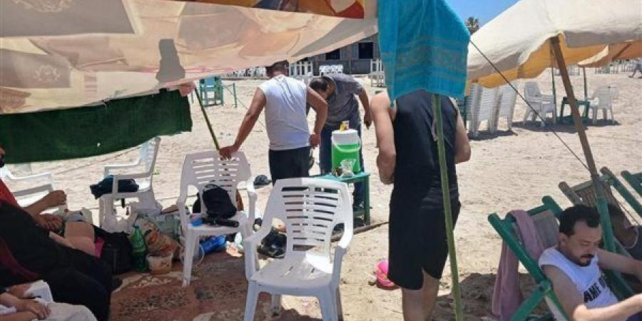 حملات مكبرة لإزالة المخالفات بشاطئ رأس البر