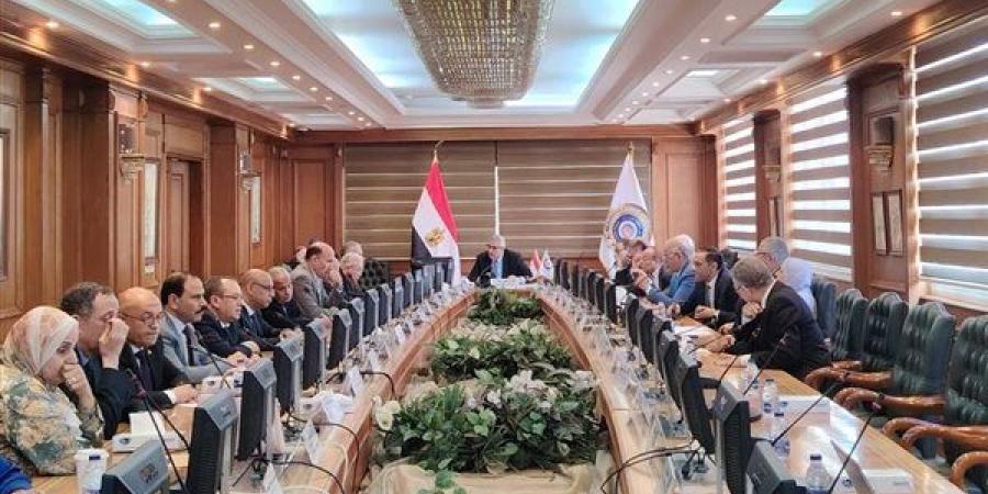 الأعلى لشئون التعليم والطلاب يوافق على اعتماد الآليات والقواعد المنظمة لأداء اختبارات الدبلومات الفنية