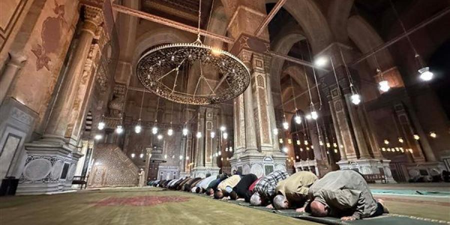 موعد أذان العشاء اليوم الأحد 21 - 6 - 2026 في القاهرة والمحافظات
