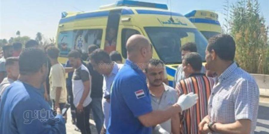 إصابة 5 أشخاص بينهم رقيب شرطة في انقلاب سيارة بالمنيا