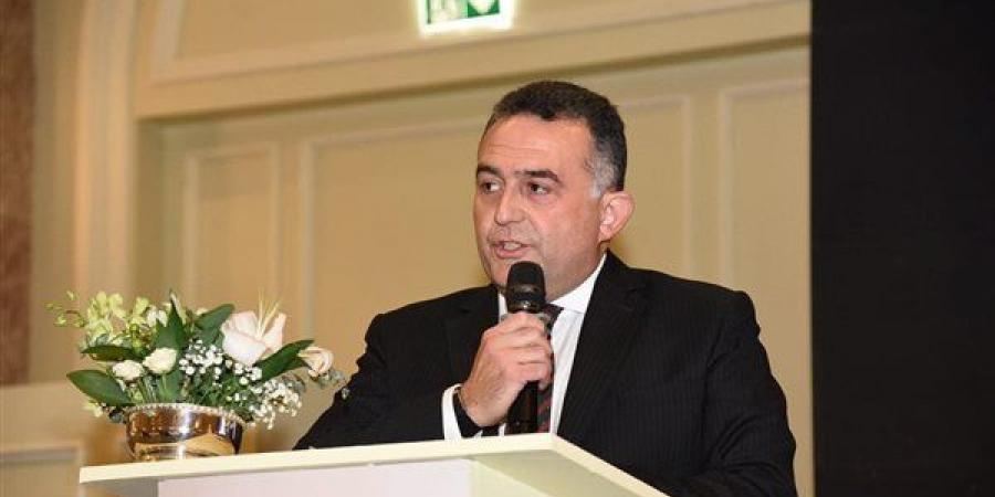 البورصة المصرية تحتفل بدق جرس التداول بمناسبة القيد المؤقت لـ 4 شركات حكومية ضمن برنامج الطروحات
