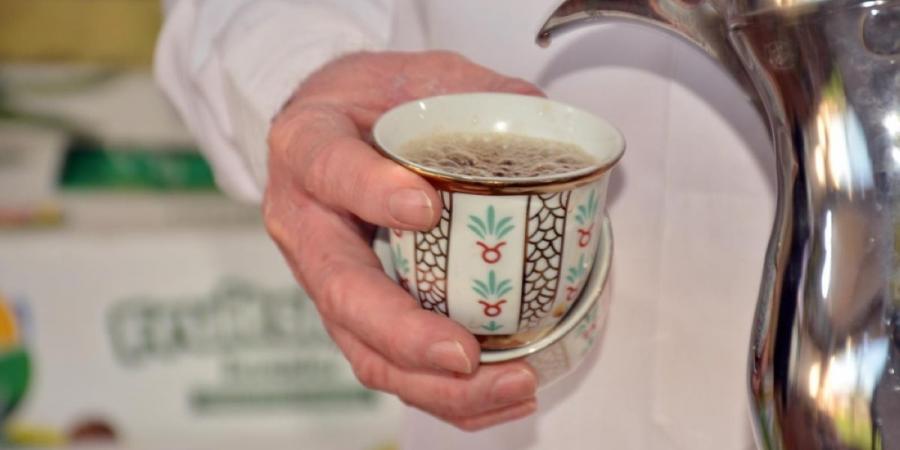 قهوة نواة تمر «البياض».. تعزز من قيمة المحاصيل الزراعية بنجران