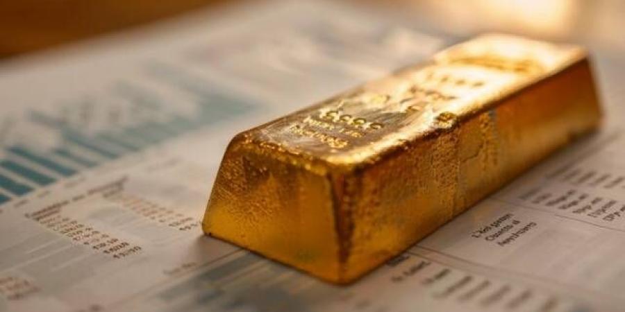 الذهب يتراجع 1.5% ويتجه لأكبر خسارة شهرية منذ عام 2008