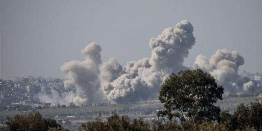 شهيد ومصابون في غارة إسرائيلية على جسر وادي غزة