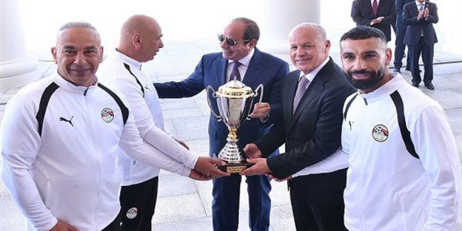 أول تعليق من حسام حسن على تكريم الرئيس السيسي