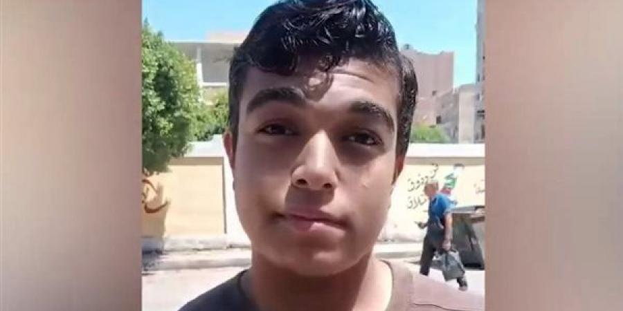 كل ربع ساعة يفتشوني هل الإجراء ده قانوني؟.. طالب ثانوية عامة بقنا يشتكي من مراقبي الامتحانات (فيديو)